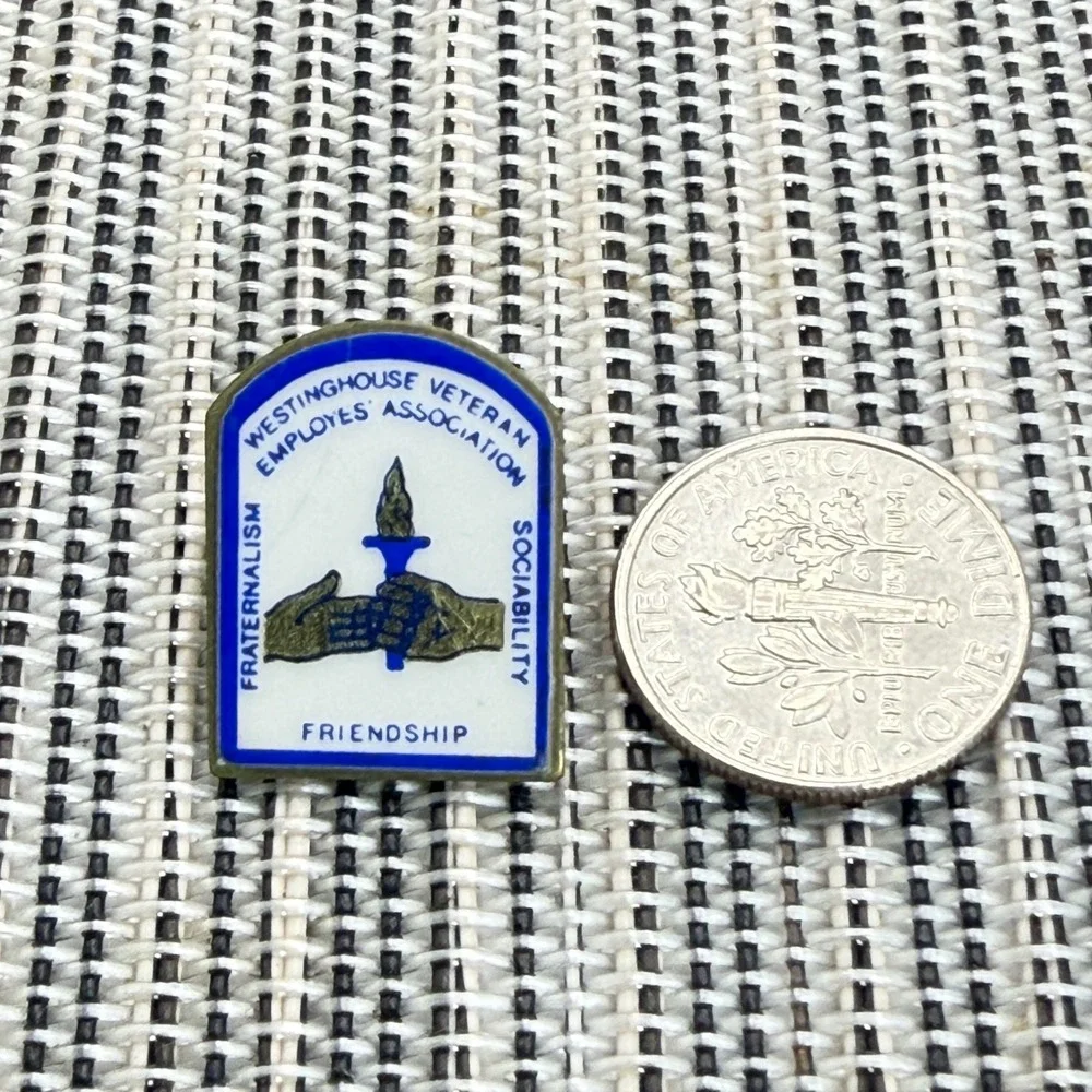 Vintage Westinghouse Veteran Employees Association Enamel Lapel Pin Gold Tone